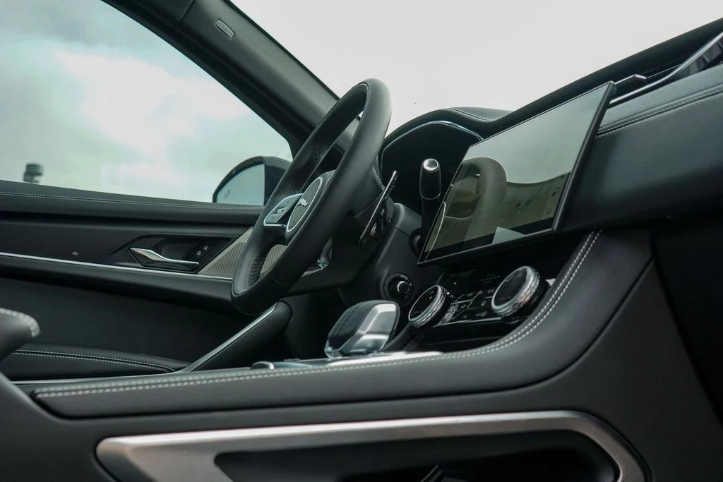 2026 Jaguar F-Pace R-Dynamic S - Photo 32