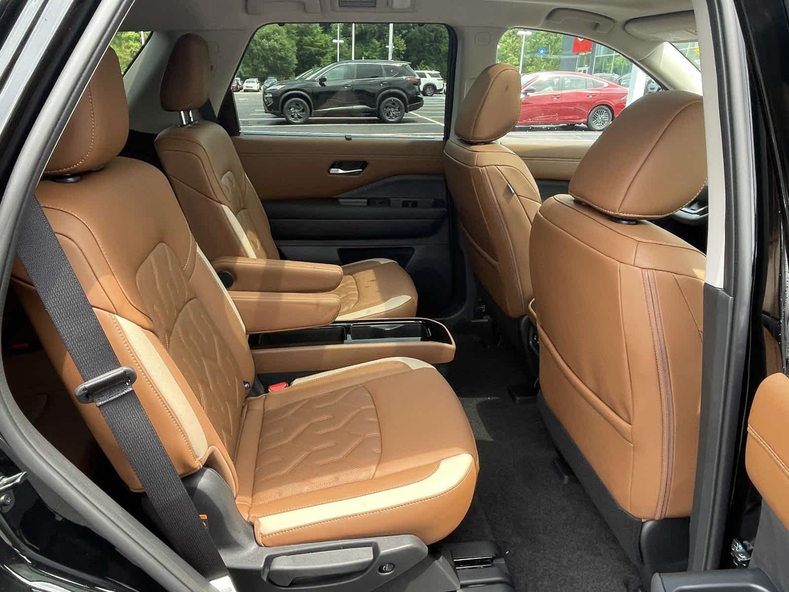 New 2026 Super Black Nissan Platinum image 22