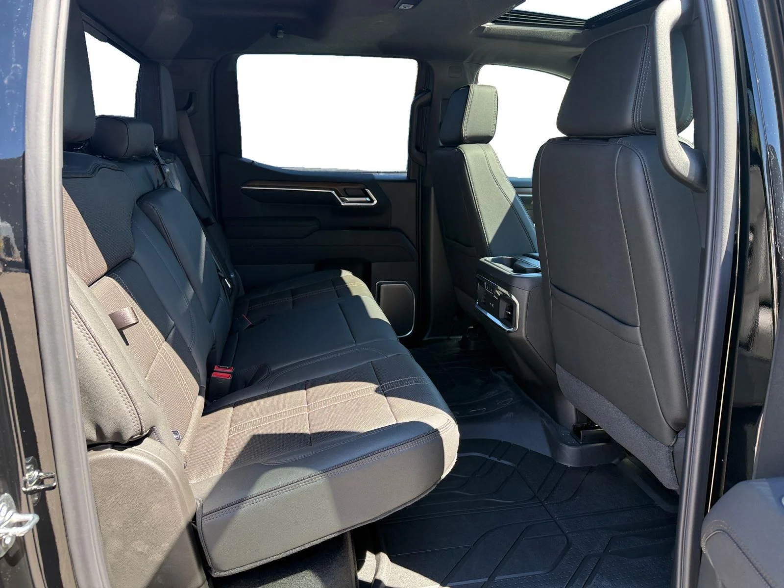 2026 Chevrolet Silverado 1500 High Country - Photo 25