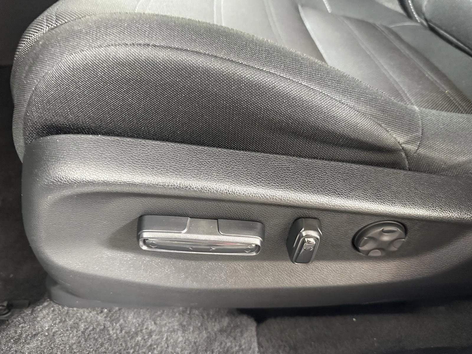 Used 2019 Lunar Silver Metallic Honda EX image 18