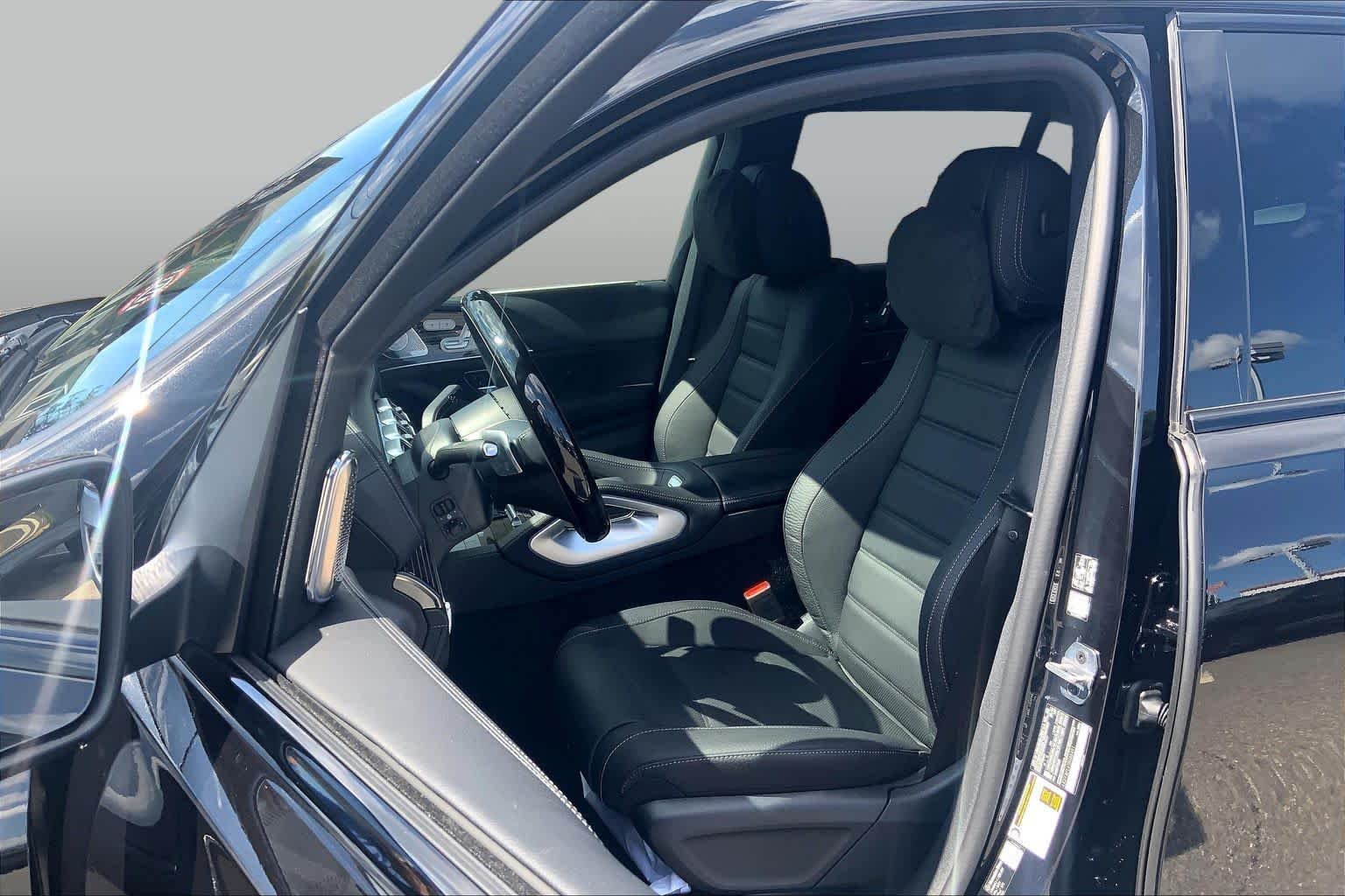 New 2026 Obsidian Black Metallic Mercedes-Benz GLS 580 image 14