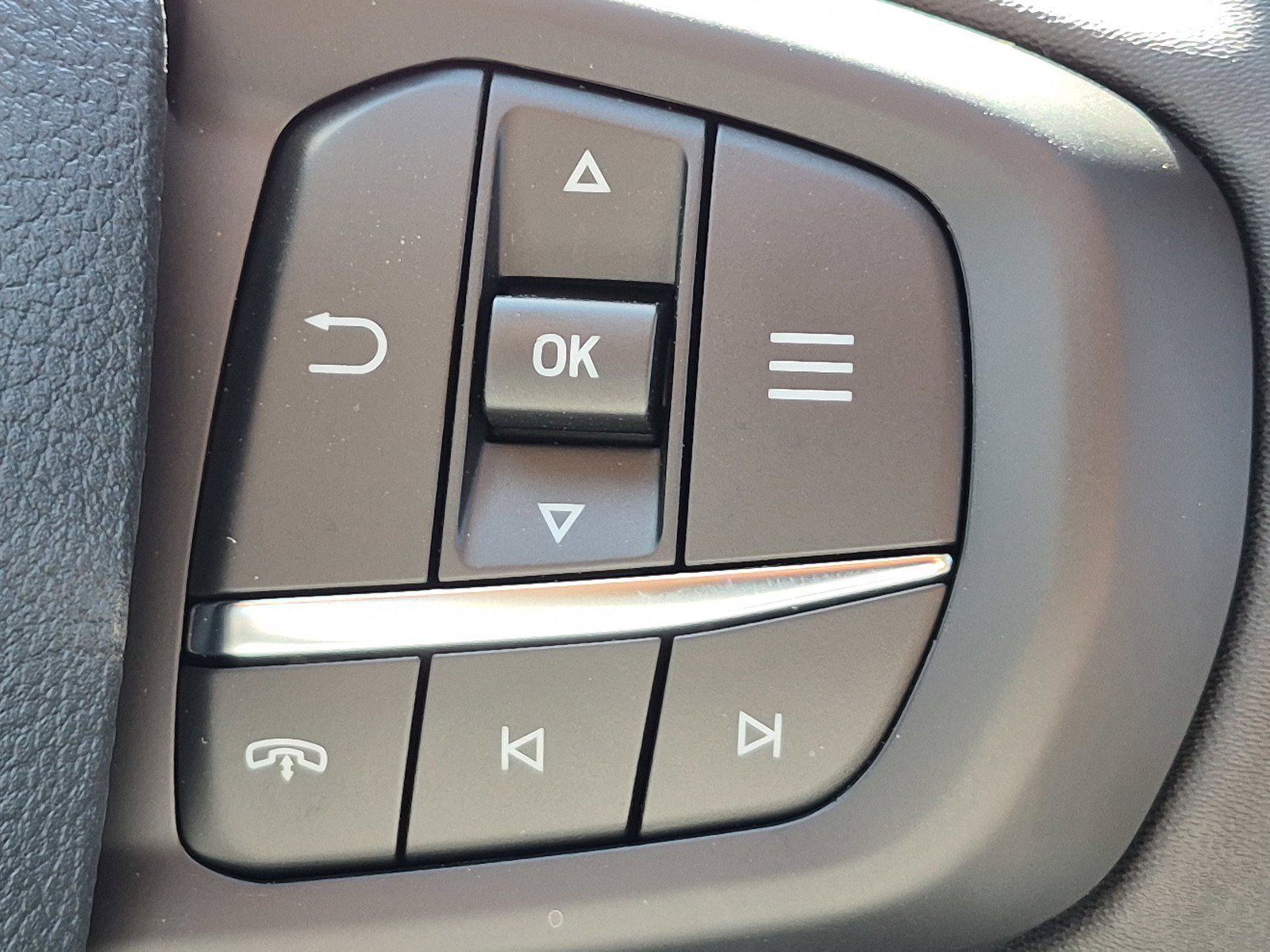 New 2026 Avalanche Ford XLT image 26