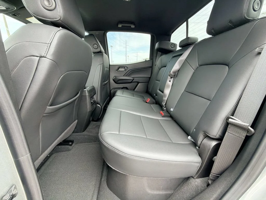 New 2026 Sterling Metallic GMC Elevation image 14