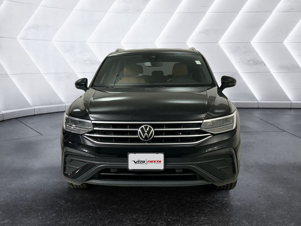 Used 2022  Volkswagen 2.0T SE image 2