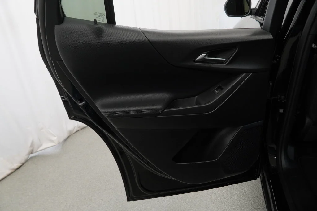 New 2027 Mosaic Black Metallic Chevrolet LT image 33