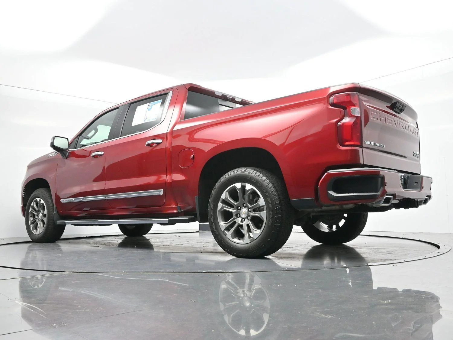 Used 2023 Radiant Red Tintcoat Chevrolet High Country image 53