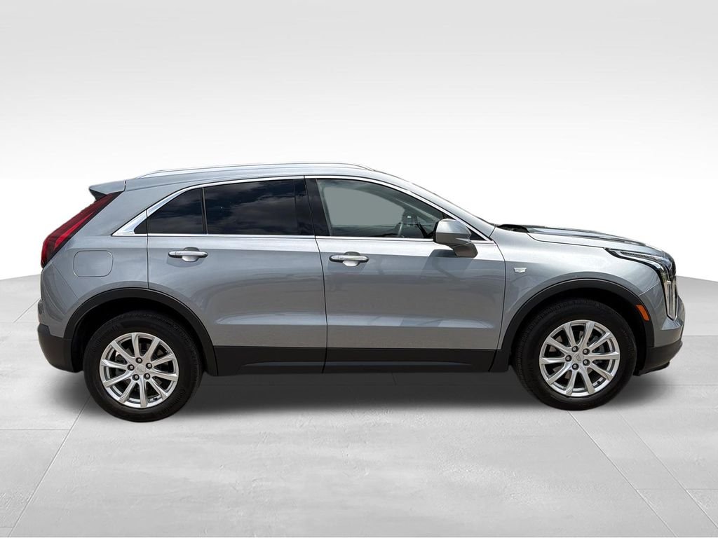 Used 2023 Silver Cadillac Luxury image 6