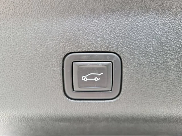 Used 2024 Black Chevrolet High Country image 11