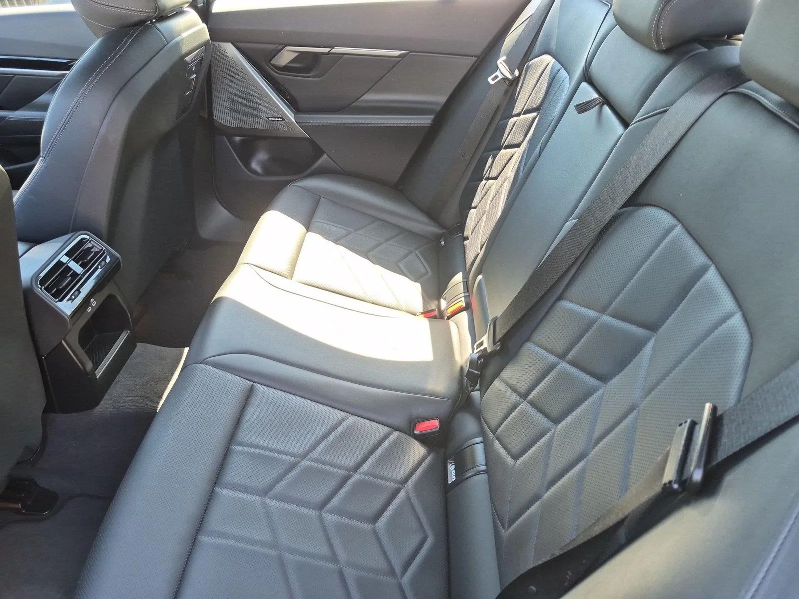 Used 2026 Black Sapphire Metallic BMW 530i image 29