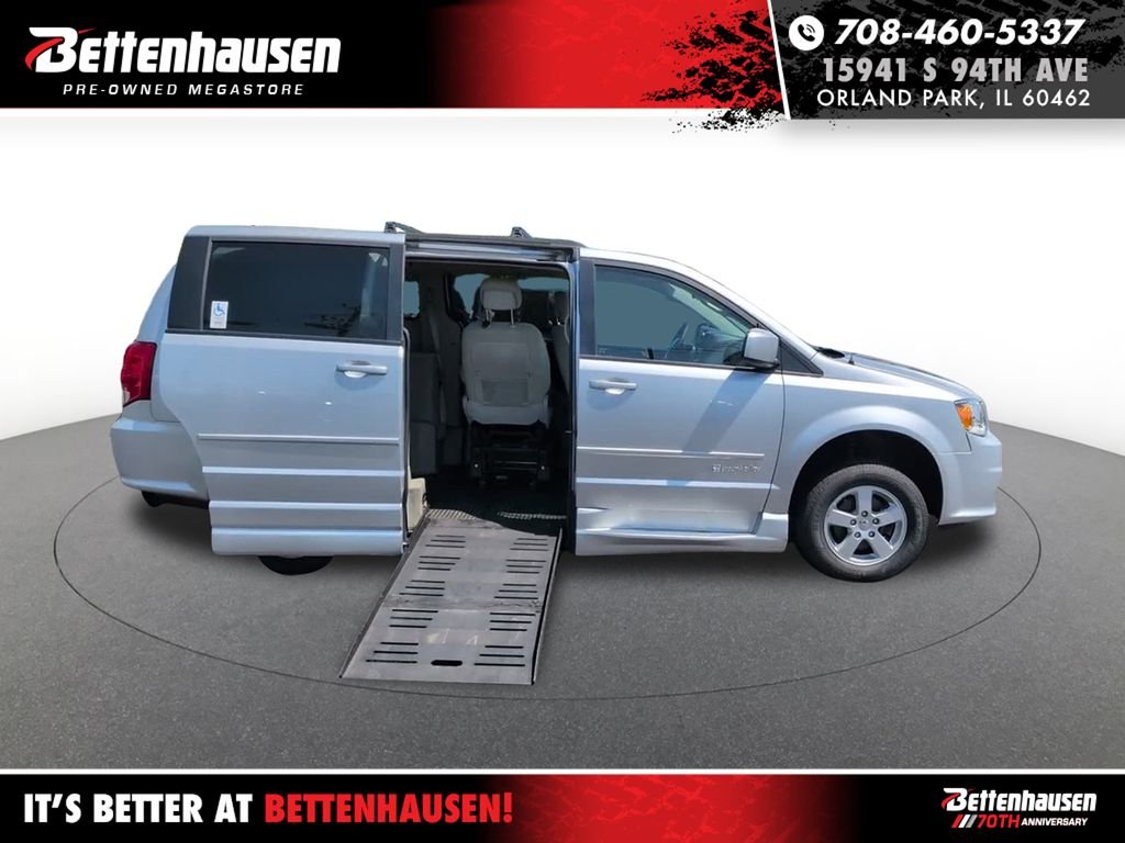 2012 Dodge Grand Caravan SXT's photo