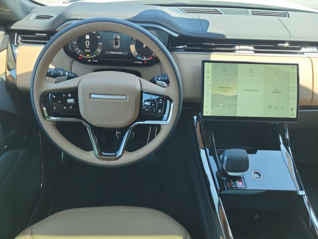 New 2026 White Land Rover Dynamic SE image 19