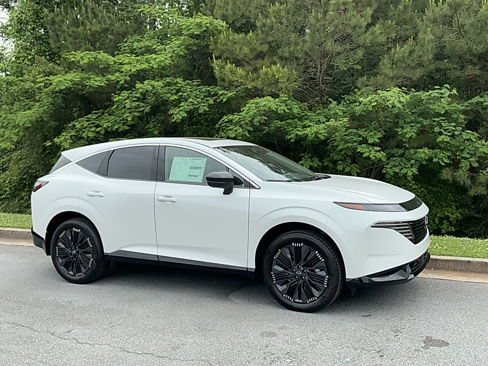 New 2026 Everest White Pearl Tricoat Nissan Platinum image 1