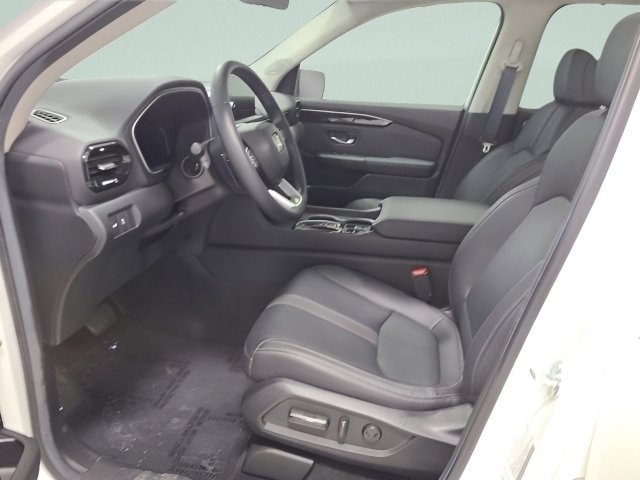 Used 2025 Platinum White Pearl Honda Touring image 23