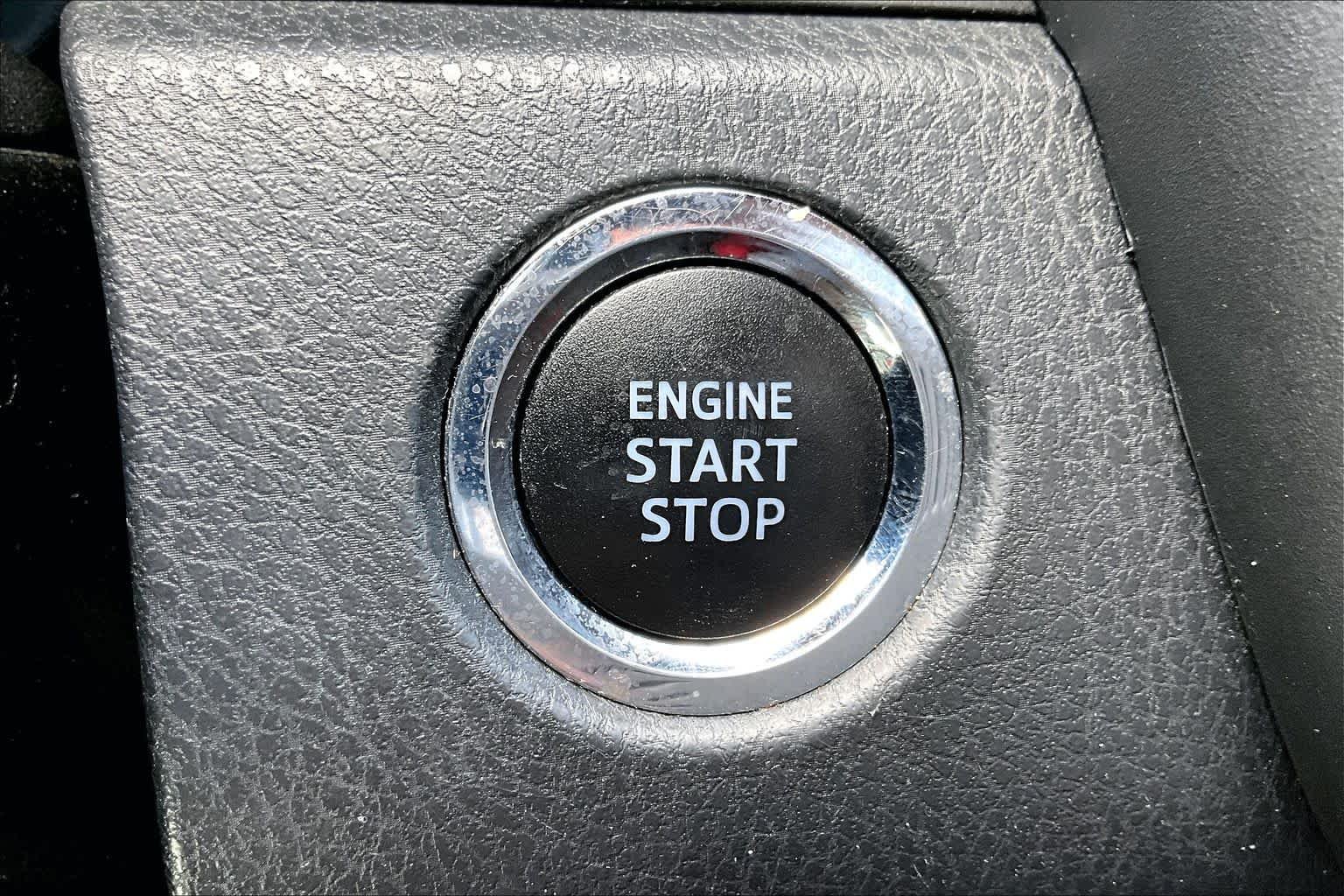 Used 2021 Wind Chill Pearl Toyota XSE image 33
