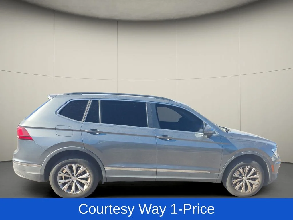 Used 2018 Gray Volkswagen 2.0T SE image 11