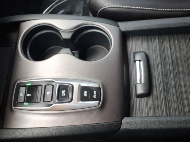 Certified Used 2023 Modern Steel Metallic Honda AWD RTL-E image 24