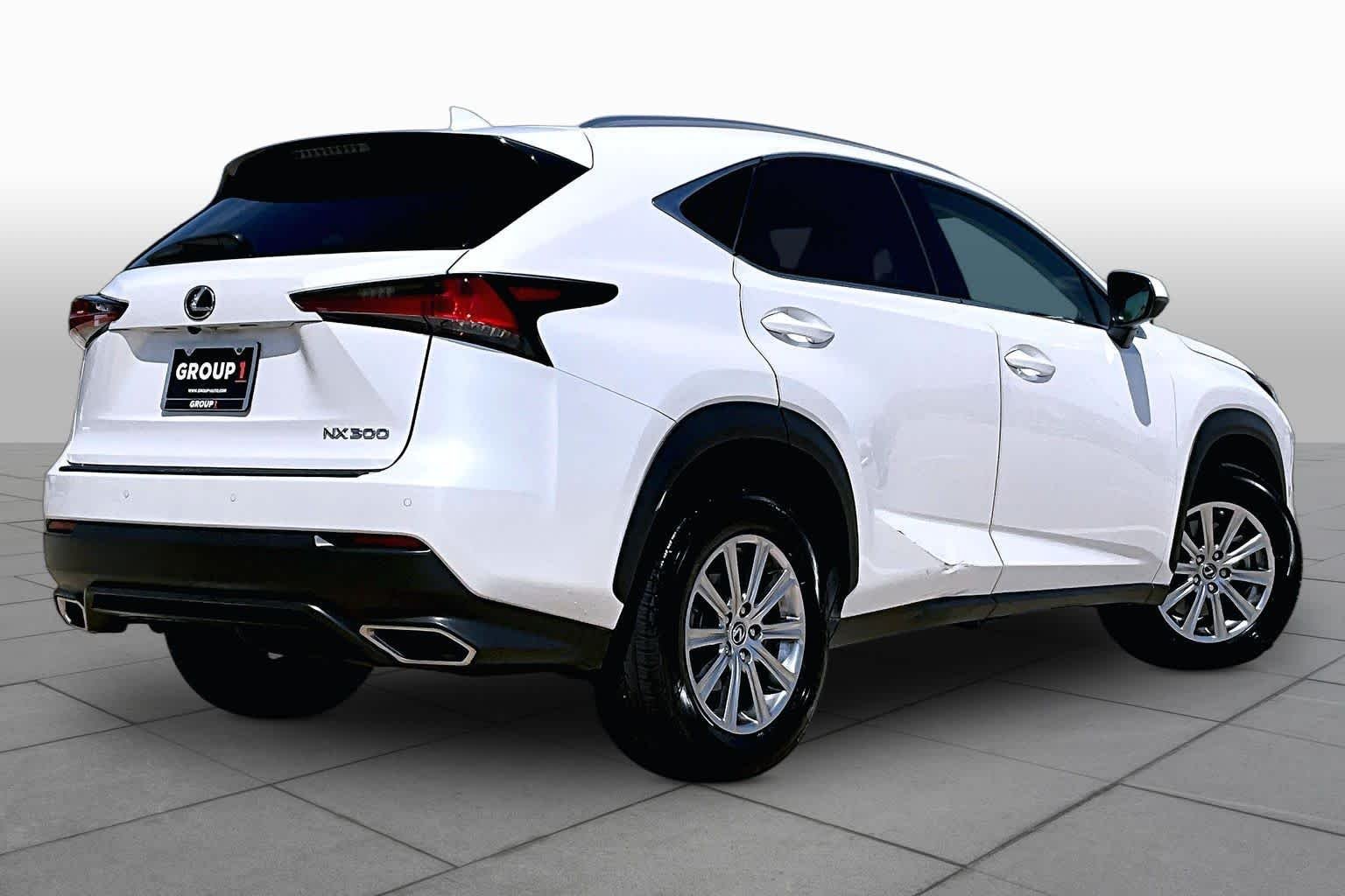 Used 2021 Eminent White Pearl Lexus  image 13