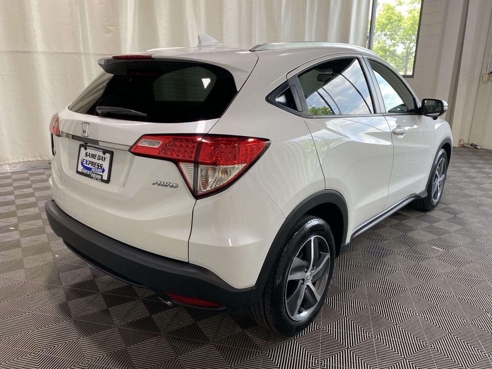 Used 2021 Platinum White Pearl Honda EX-L image 13