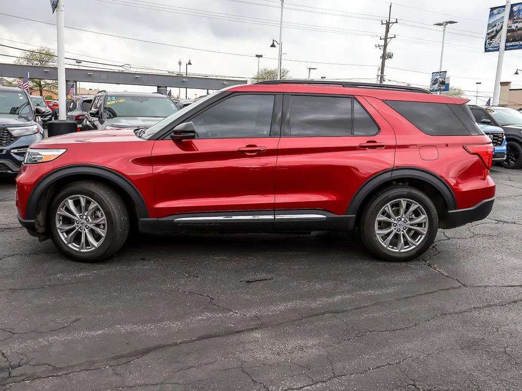 Used 2023 Red Metallic Ford XLT image 5