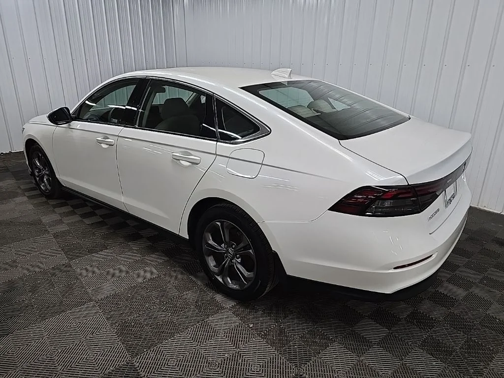 Certified Used 2024 Platinum White Pearl Honda 1.5T EX image 9