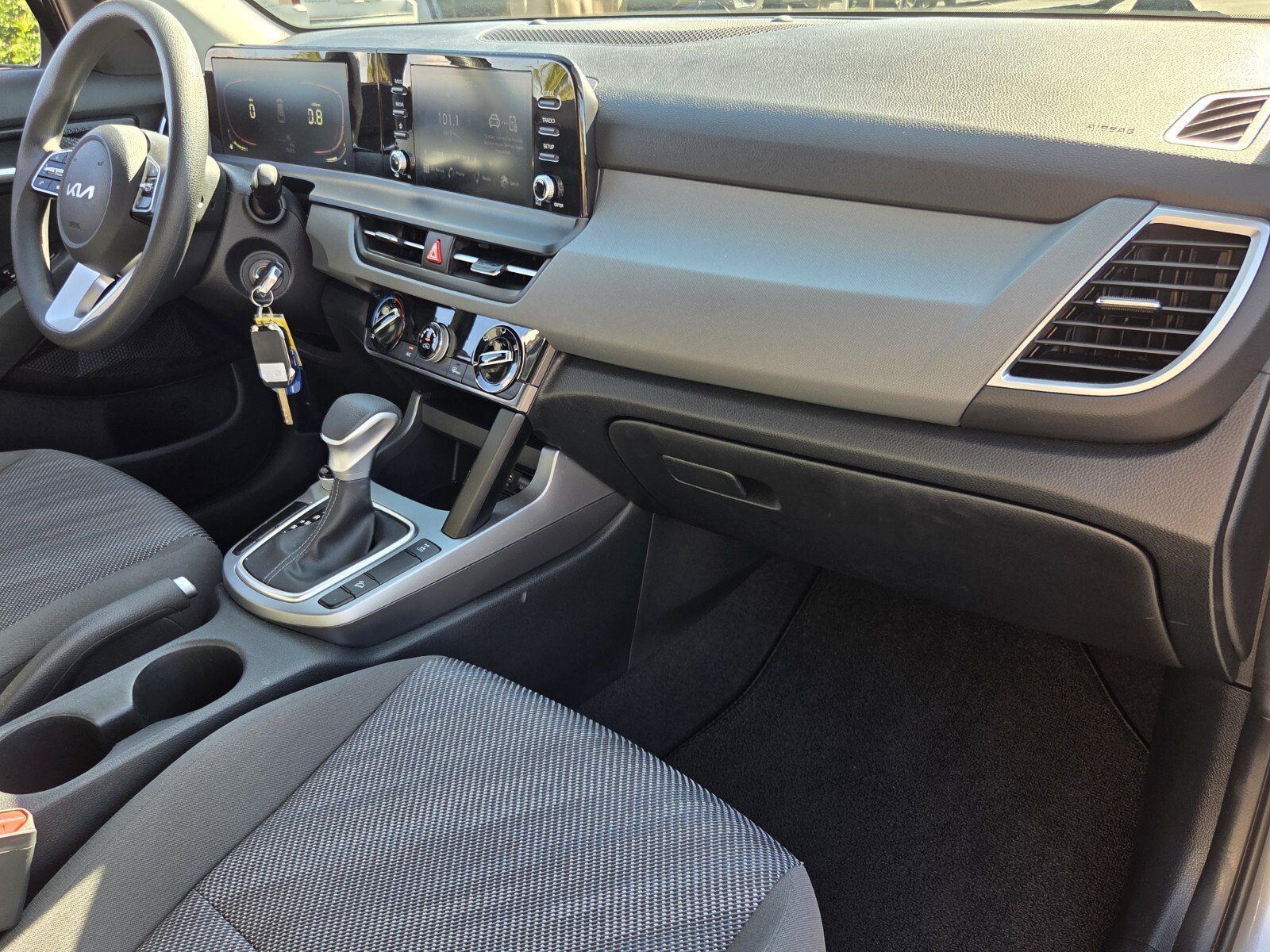 Used 2024 Steel Gray Kia LX image 17