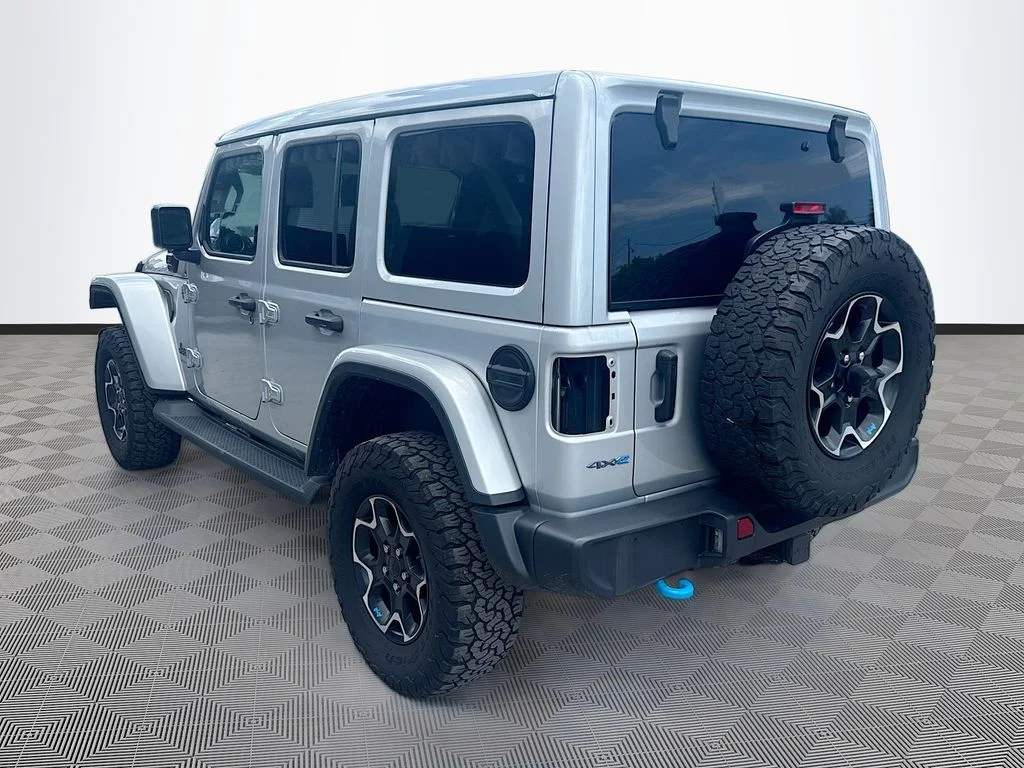 Used 2023 Silver Jeep Rubicon 4xe image 8
