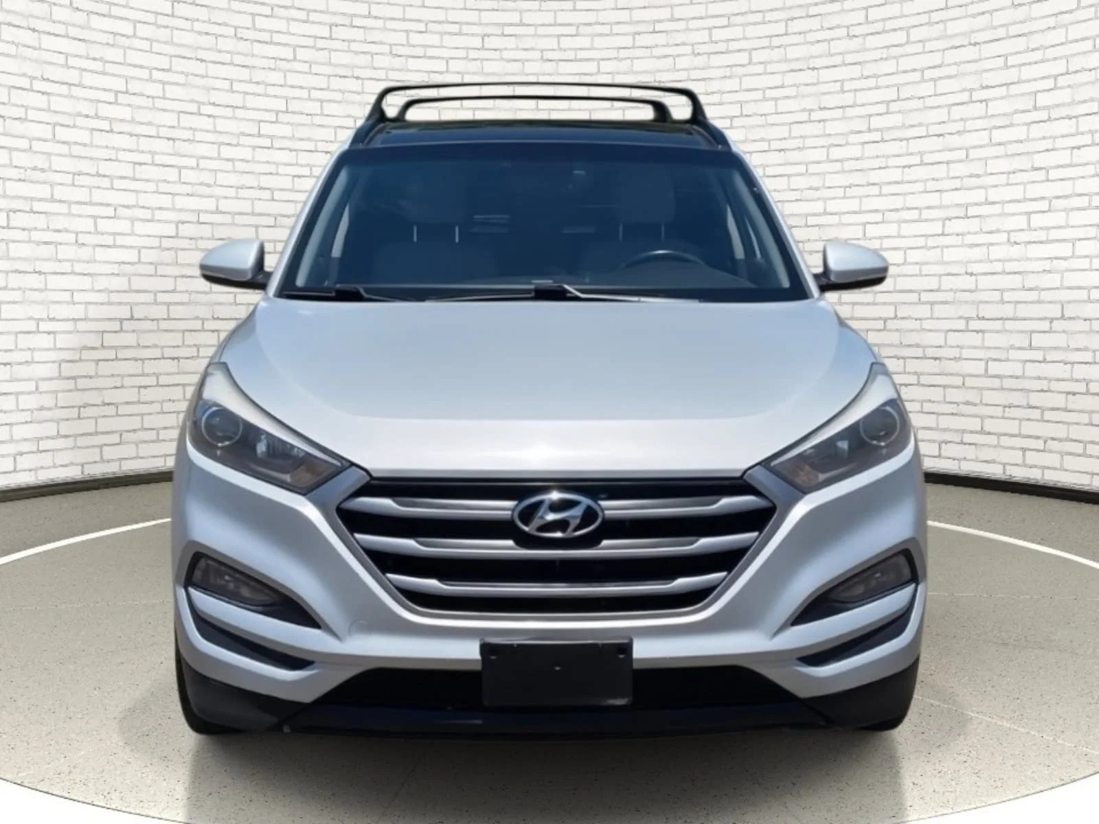 Used 2018 Molten Silver Hyundai Value image 13