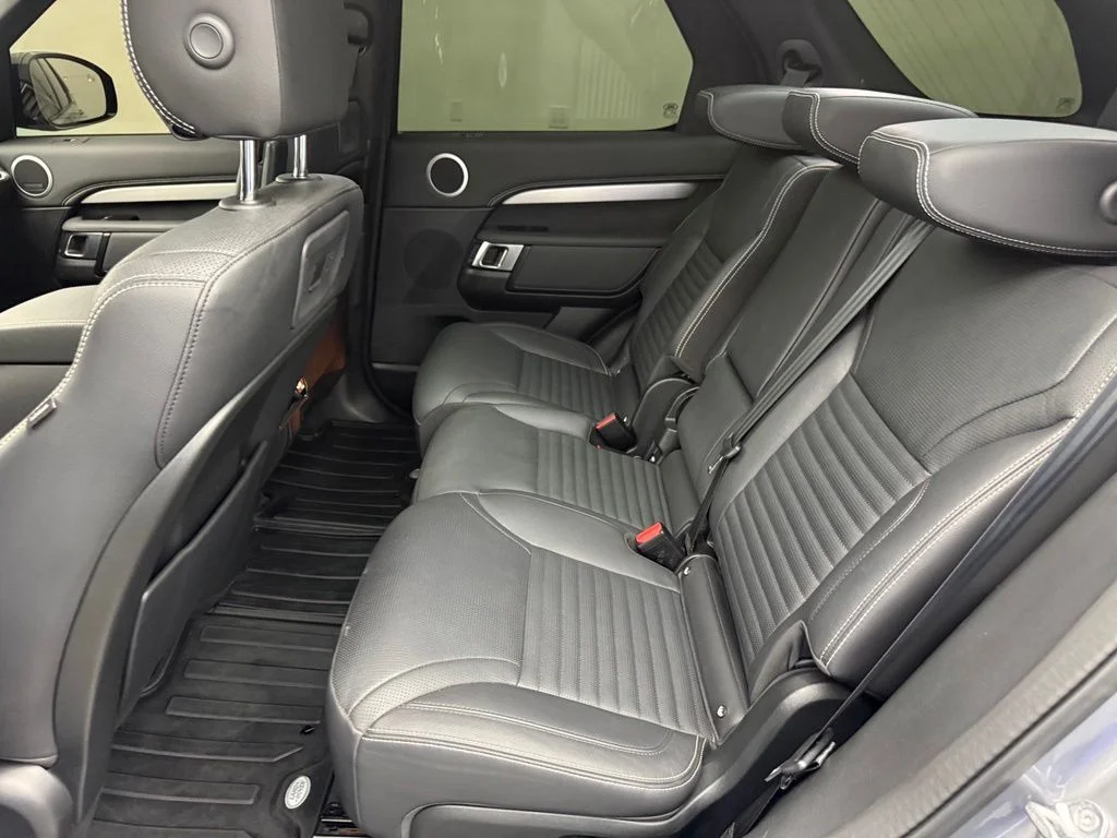 Used 2023  Land Rover S R-Dynamic image 30