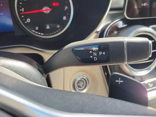 Used 2022 White Mercedes-Benz GLC 300 image 27
