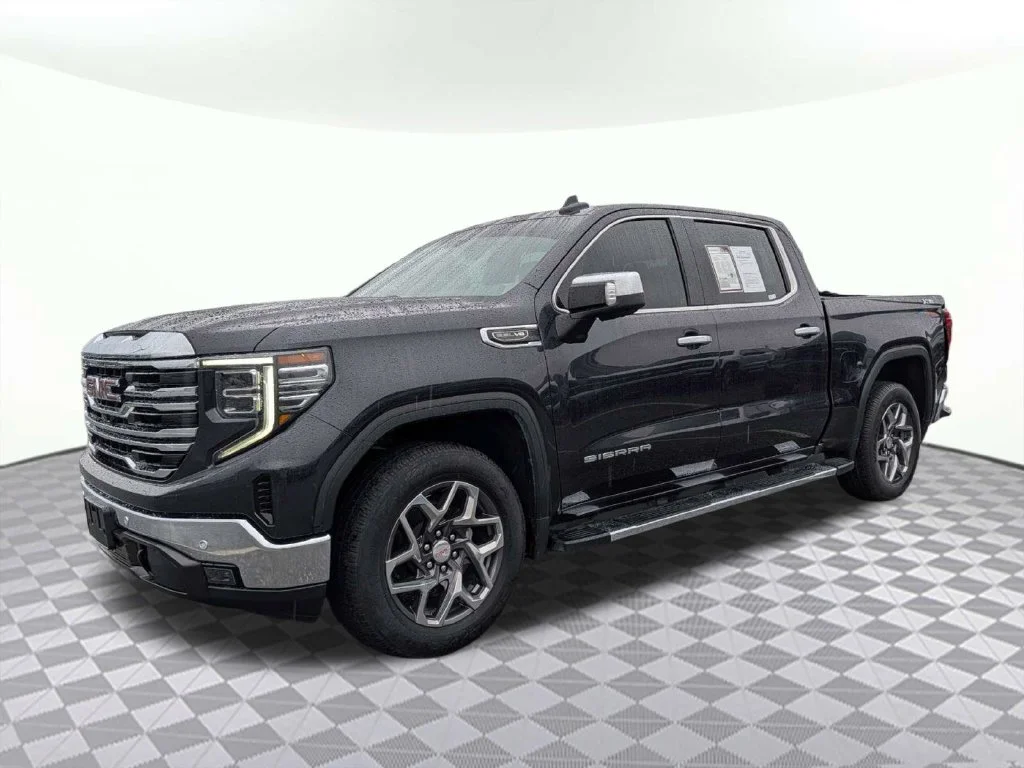 Certified Used 2024 Titanium GMC SLT image 7