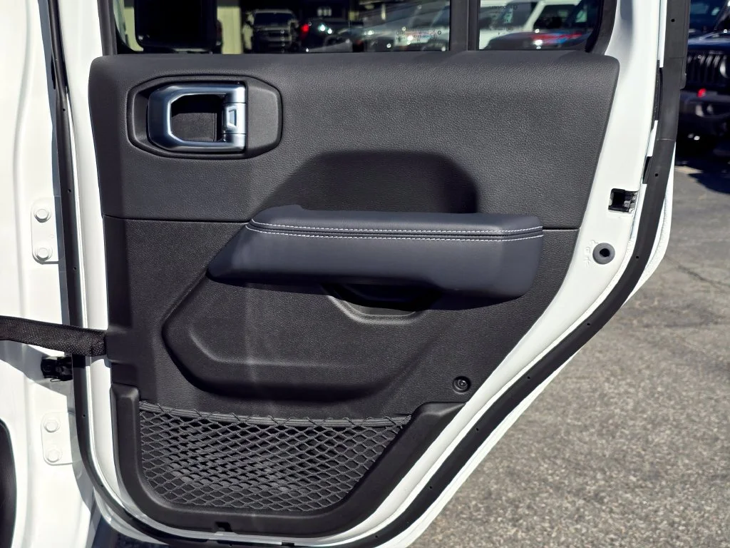 New 2026 White Jeep Rubicon image 39