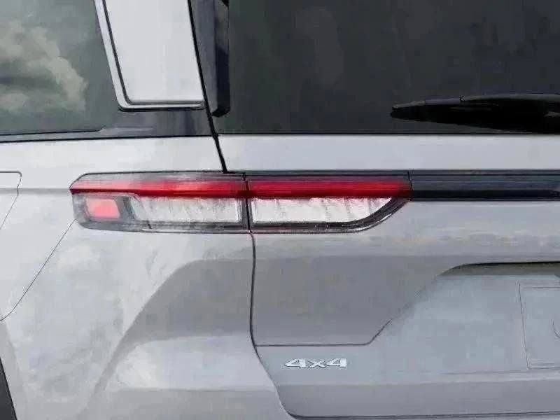 New 2026 Bright White Clearcoat Jeep Limited image 38