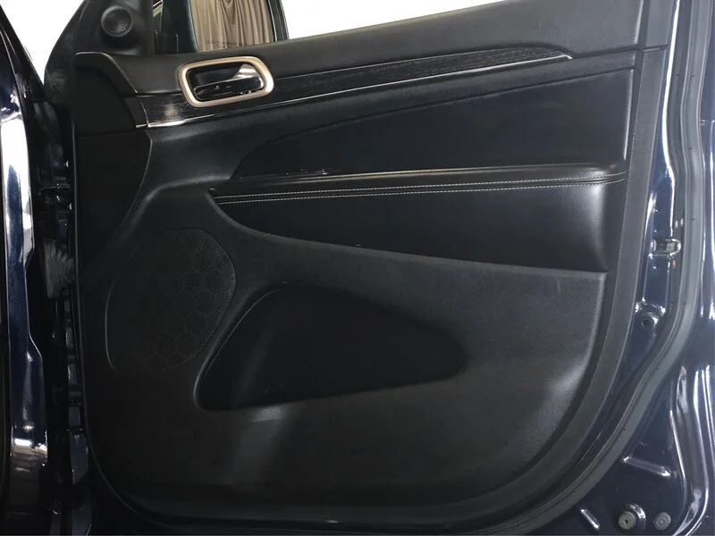 Used 2014 True Blue Pearlcoat Jeep Limited image 16