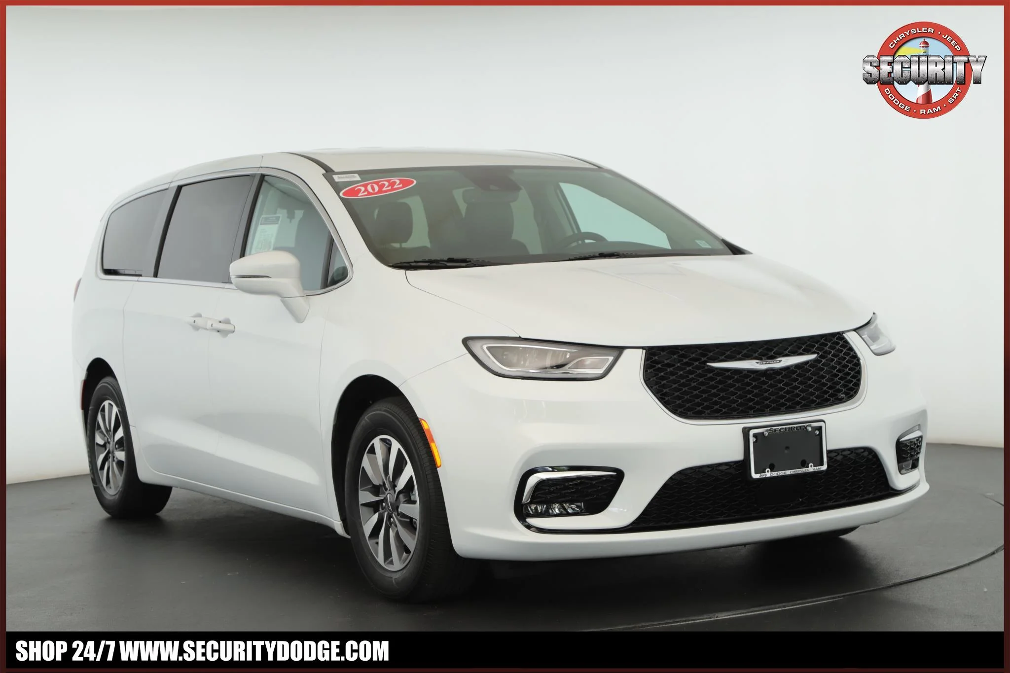 2022 Chrysler Pacifica Hybrid Touring L Hybrid's photo
