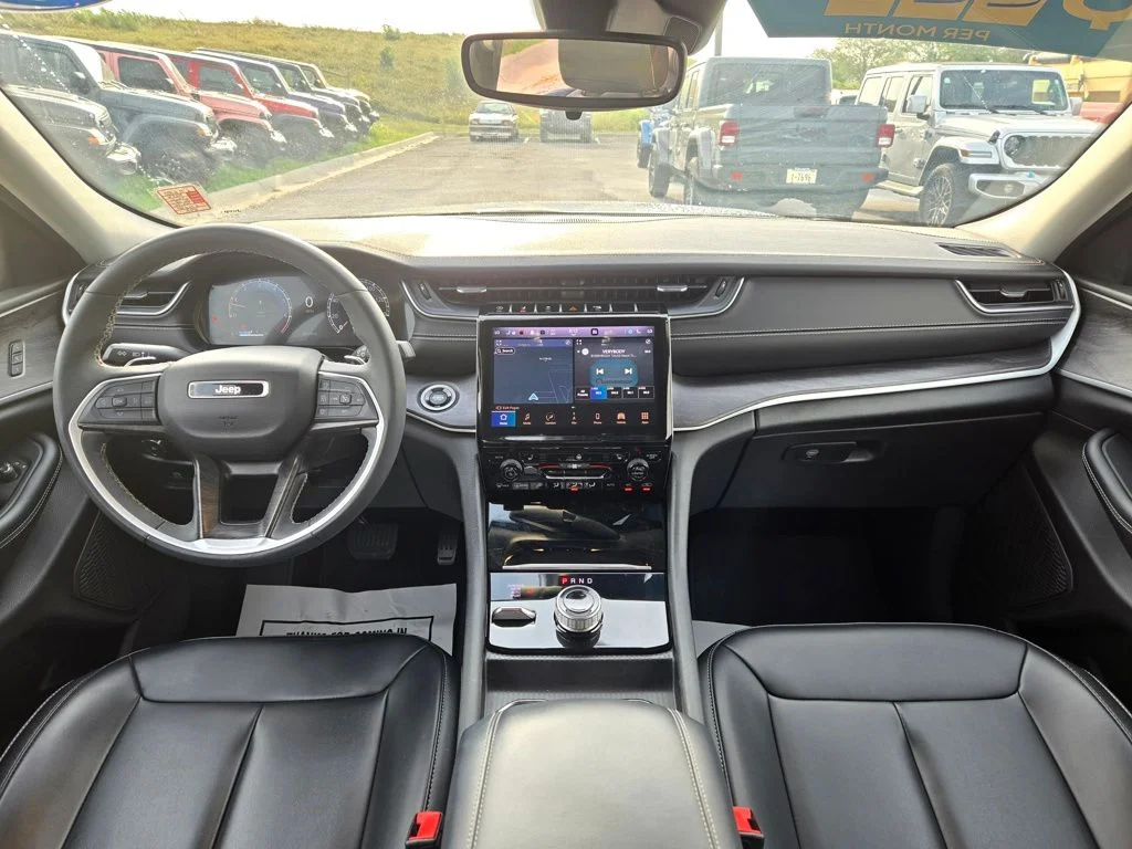 Used 2023 White Jeep Limited image 16
