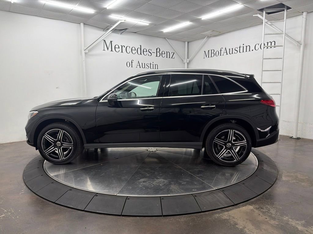 New 2026 Black Mercedes-Benz GLC 300 image 38