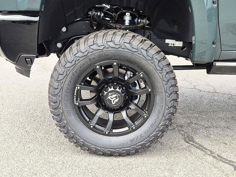 2026 Chevrolet Silverado 2500 HD LTZ - Photo 10