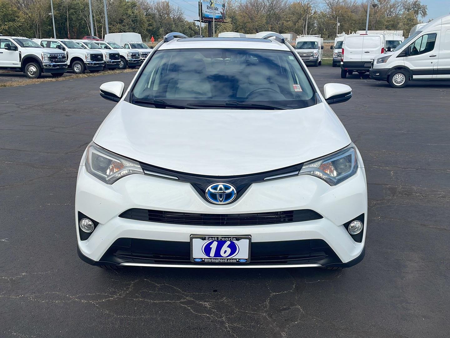 Used 2016 SUPER WHITE TOYOTA TRUCK  image 8
