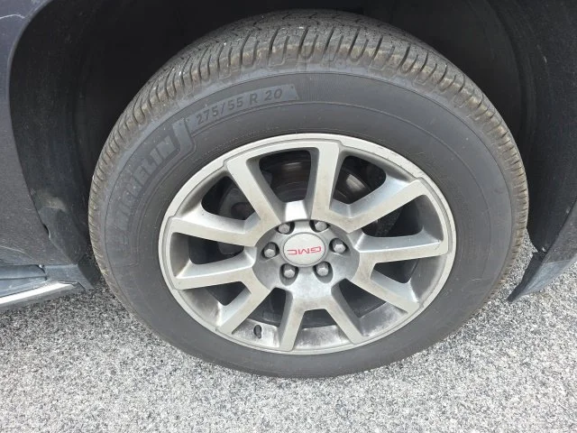 Used 2017 Silver GMC Denali image 7