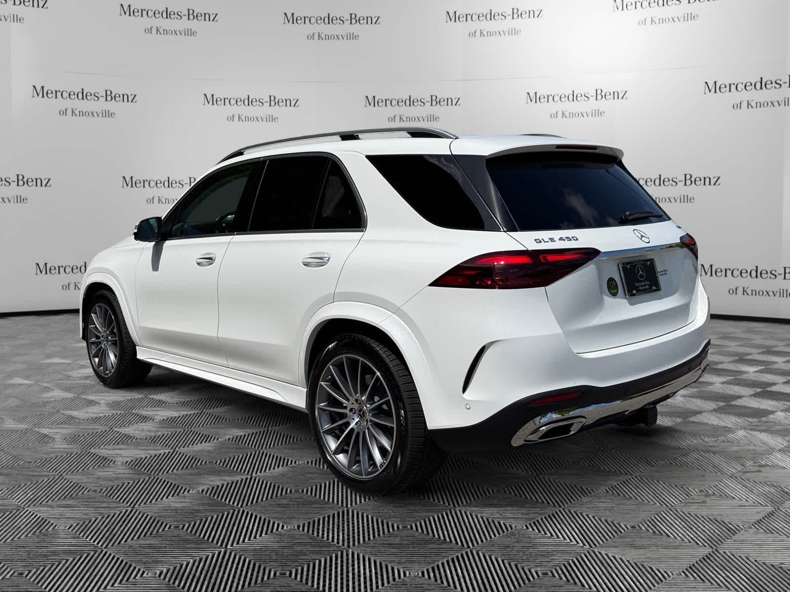New 2026 Polar White Mercedes-Benz GLE 450 image 3