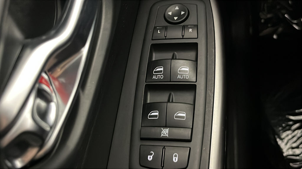 2020 Jeep Cherokee Latitude Plus - Photo 29