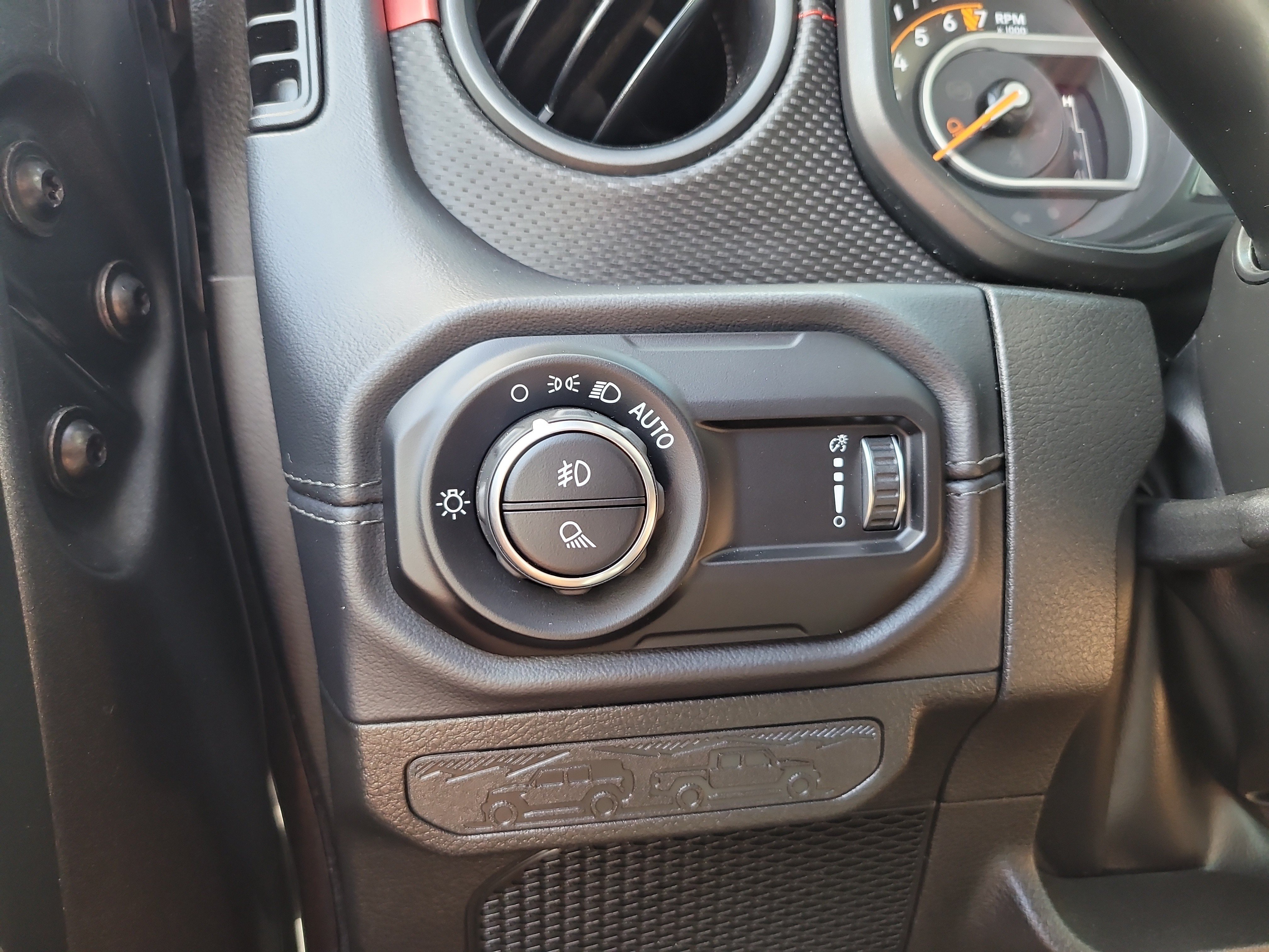 Used 2024 Granite Crystal Metallic Clearcoat Jeep Rubicon image 31