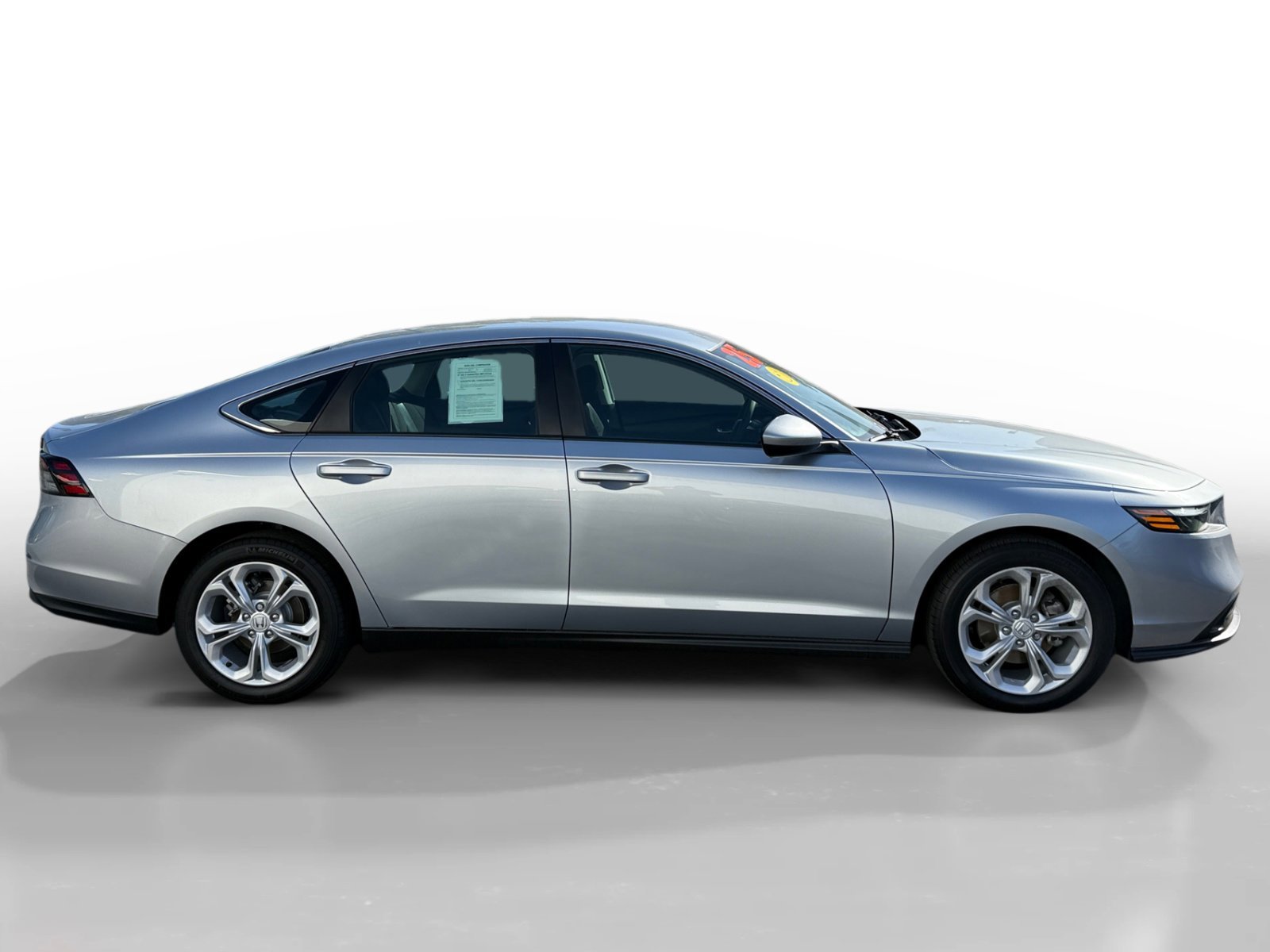 Used 2025 Solar Silver Metallic Honda LX image 6