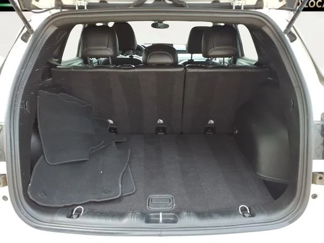 Used 2024  Jeep Latitude image 26