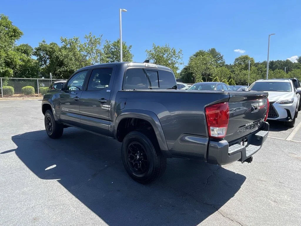 Used 2022 Gray Toyota SR5 image 4