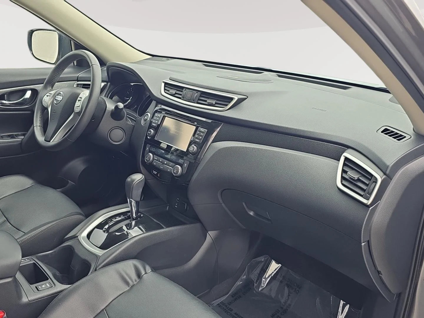 Certified Used 2016 GRAY Nissan SL image 15