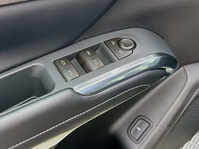 New 2026 Mosaic Black Metallic Chevrolet LT image 20