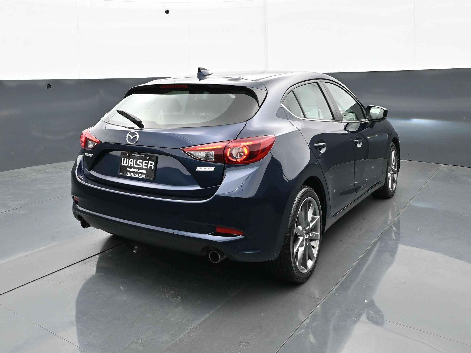Used 2018 Deep Crystal Blue Mica Mazda Grand Touring image 6