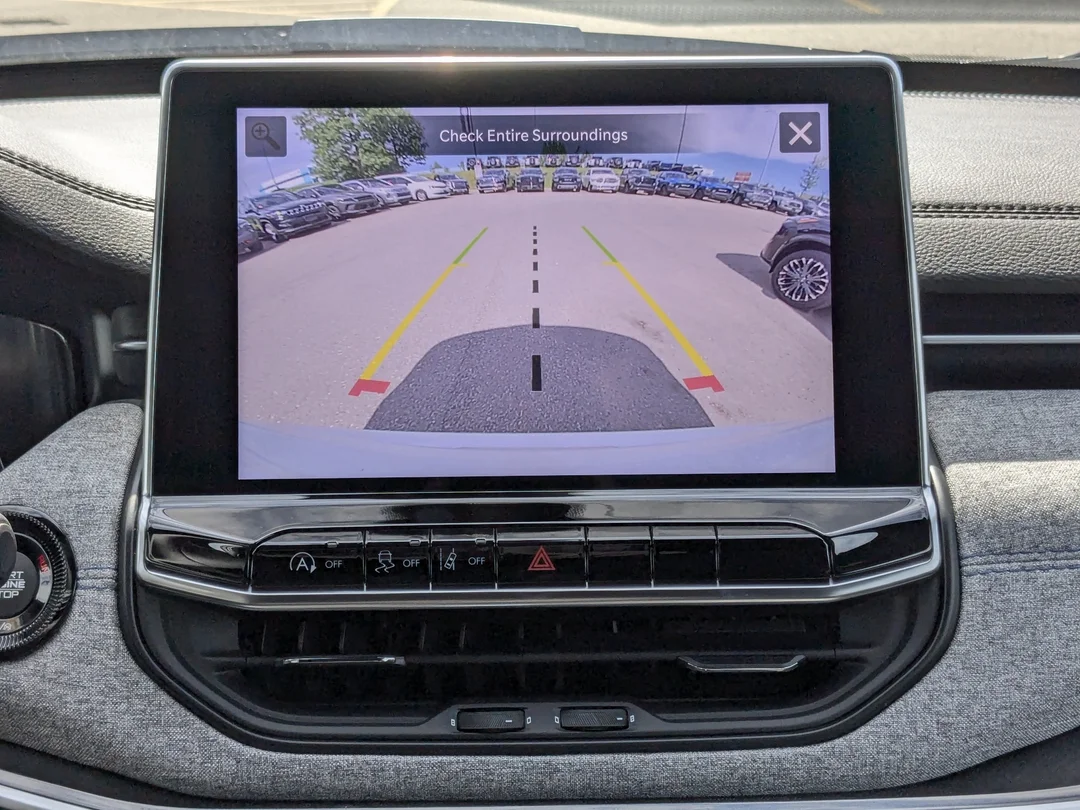 New 2025 White Jeep North - - 4x4 - Heated Seats - Forward Collision Warning & More! image 20