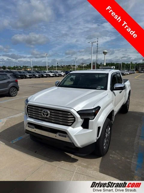Used 2026  Toyota Limited image 1